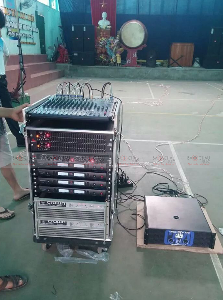 Tu rack 16U - cong trinh 2 Tu rack 16U - cong trinh 2