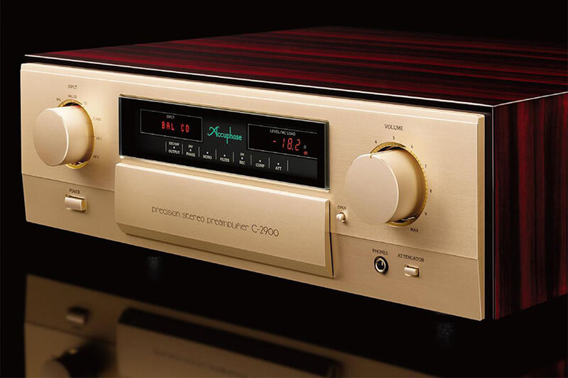 Preamp Accuphase C-2900