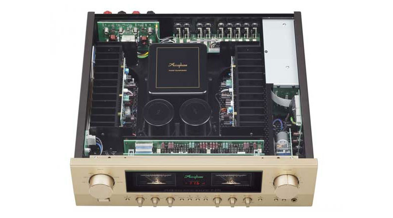 Amply Accuphase E270