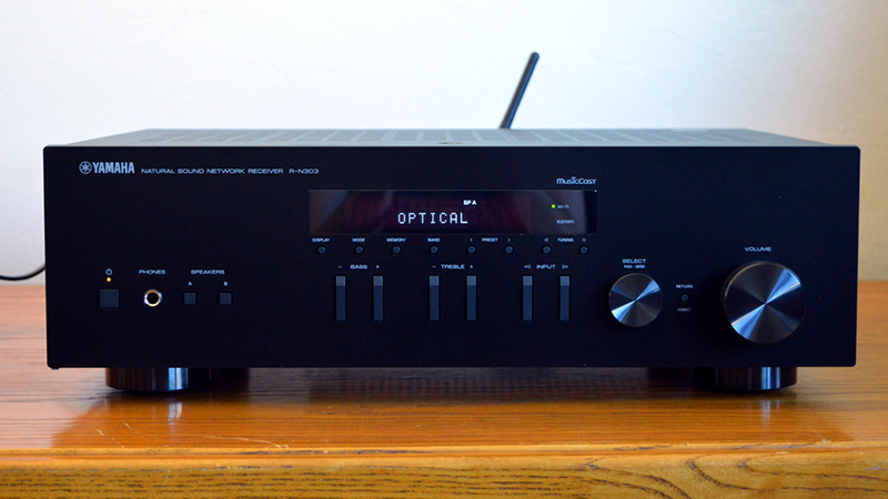 Amply Yamaha R-N303
