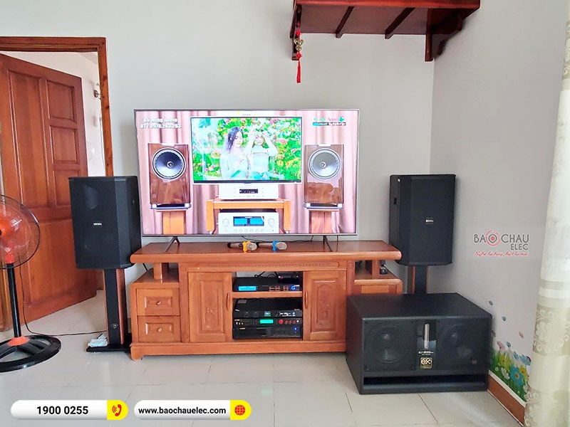 Dàn karaoke của gia đình anh Khải