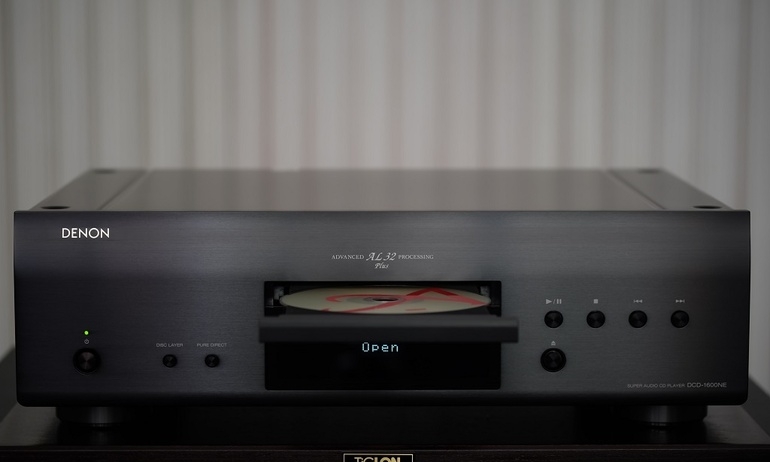 Đầu Denon DCD-1600NE