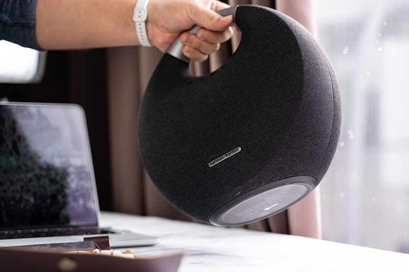 Loa Bluetooth Harman Kardon Onyx Studio 5