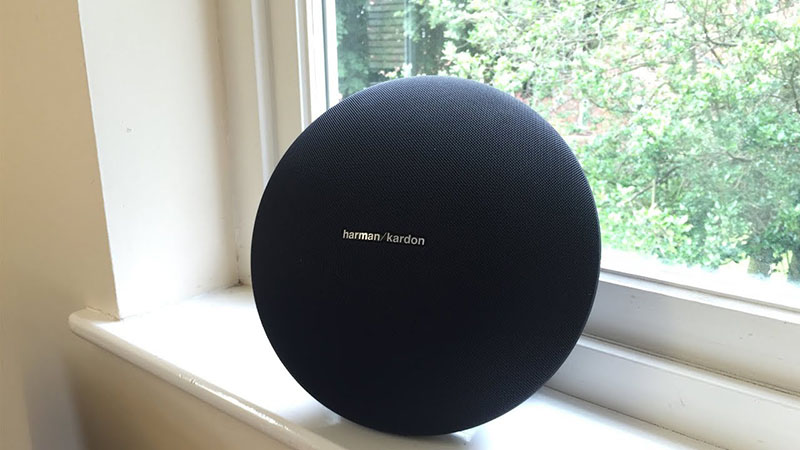 Loa Harman Kardon Onyx Studio 4 dễ sử dụng