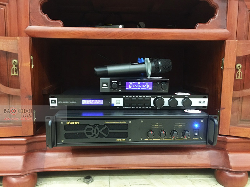 Micro Không dây JBL VM200 