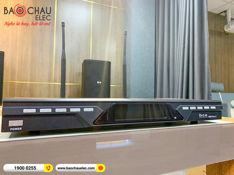 Micro không dây BCE U900 Plus X (New 2021)