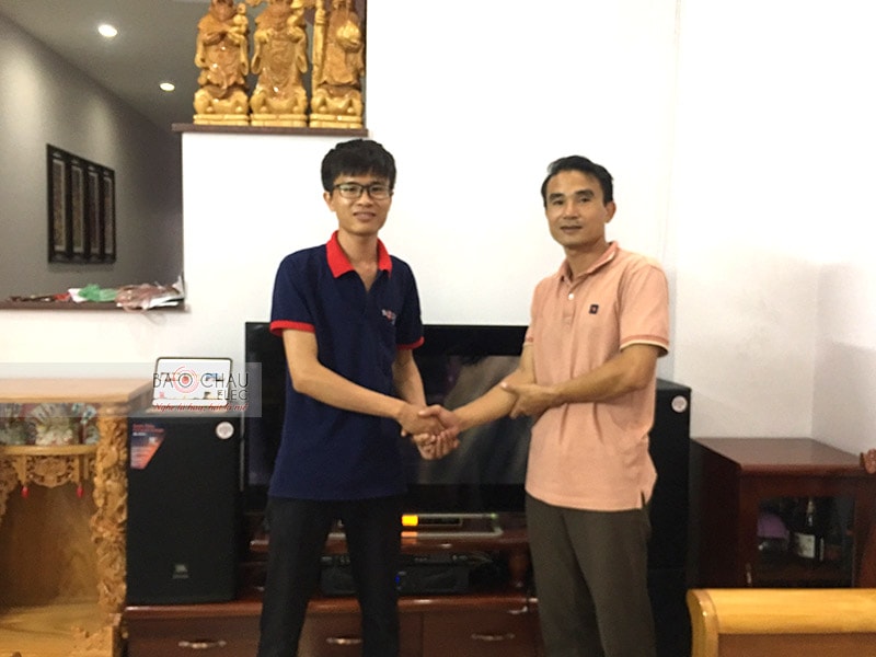 Anh Hiển rất hài lòng về chất lượng âm thanh của bộ dàn cũng như sự chuyên nghiệp của đội ngũ kỹ thuật viên Bảo Châu Elec