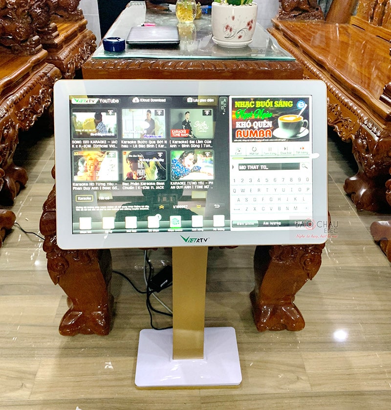Màn hình VietKTV HD 22inch sử dụng công nghệ đèn LED giúp tăng độ sáng và khi hoạt động trong thời gian dài không làm nóng máy