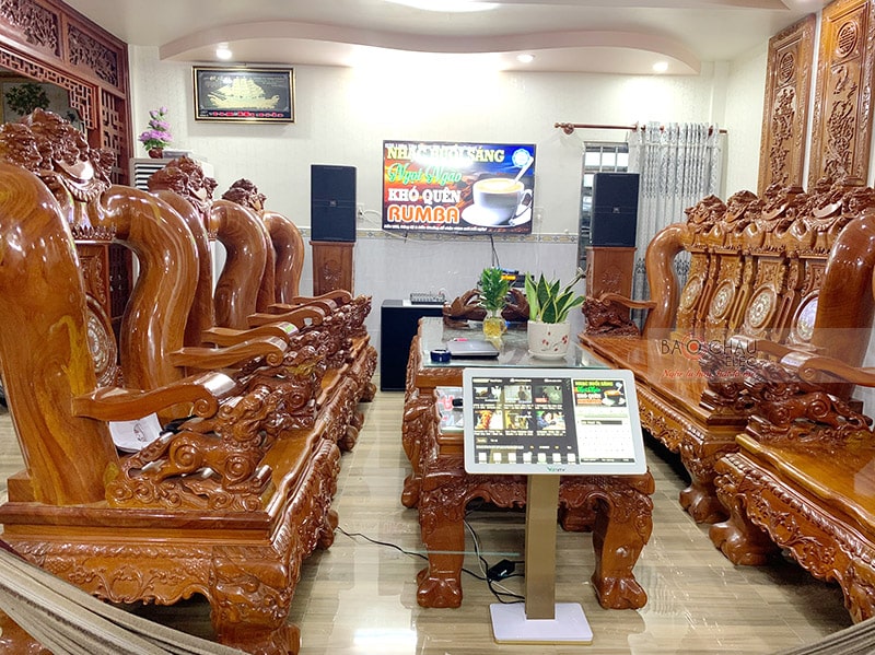 Tổng thể dàn karaoke của gia đình anh Hoàng