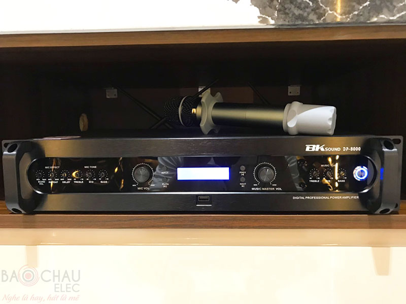 Đẩy liền vang kèm micro không dây BKsound DP8000 - thiết bị 3 trong 1, nhỏ gọn, tiện lợi, dễ sử dụng, phù hợp với nhiều không gian giải trí khác nhau cho phòng từ 20 - 30m2