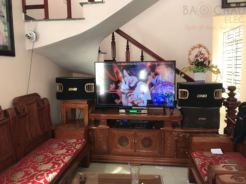 Tổng thể dàn karaoke của gia đình anh Đoàn sau khi được đội ngũ kỹ thuật viên lắp đặt hoàn thiện