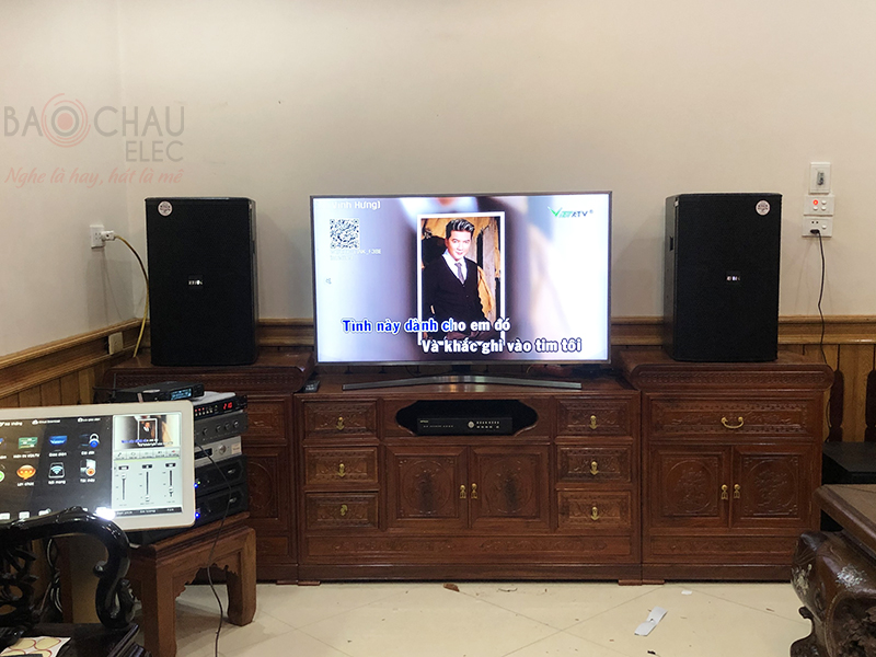 Tổng thể dàn karaoke của gia đình anh Triển sau khi được đội ngũ kỹ thuật viên của Bảo Châu Elec nâng cấp hoàn thiện