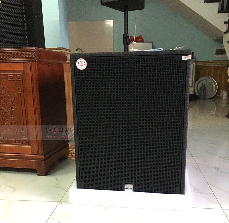 Alto SX-SUB18+ thương hiệu Mỹ được trang bị củ bass 50 cm, công suất mạnh mẽ 600/ 1200W, sử dụng cho hát karaoke, nghe nhạc xem phim cực hay