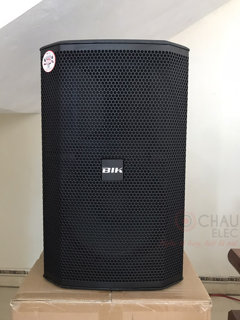 Các chi tiết kỹ thuật của loa karaoke BIK BSP 412được gia công tỉ mỉ đảm bảo độ bền, dù hoạt động ở cường độ cao thì cũng không có hiện tượng rè tiếng hoặc biến dạng âm thanh và giọng hát