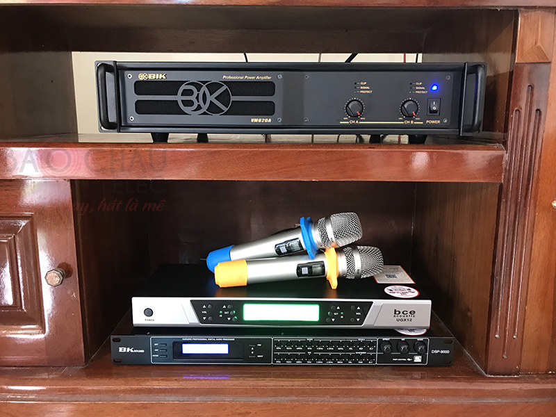Cục đẩy 2 kênh BIK VM 620A kết hợp với vang số chỉnh cơ BKsound DSP9000 đóng vai trò chống hú rít, khuếch đại và xử lý âm thanh ra loa cực hay