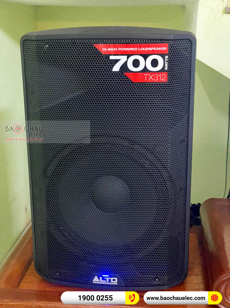 Dàn karaoke của gia đình anh Long