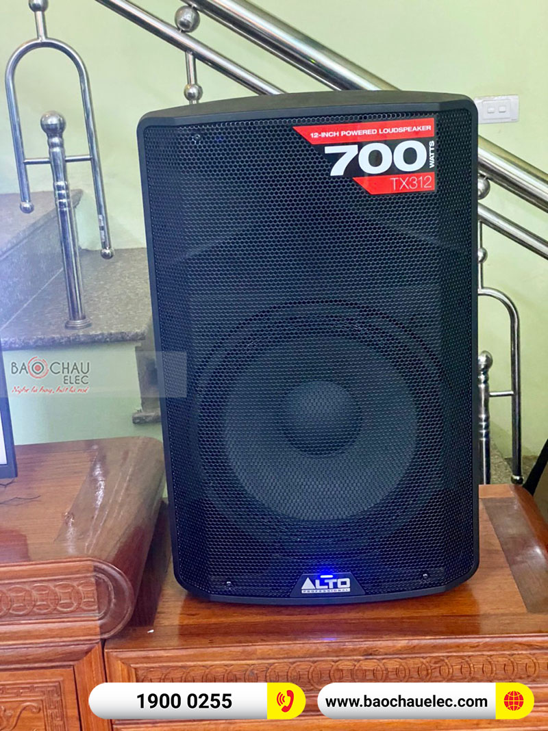 Dàn karaoke của gia đình anh Long