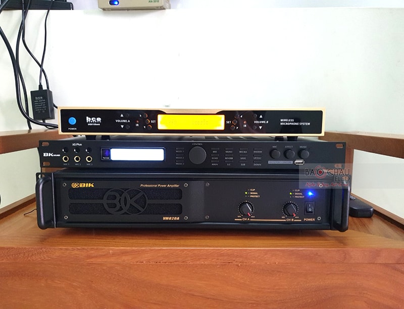 Cục đẩy 2 kênh BIK VM620A kết hợp cùng vang số BK sound X5 Plus đóng vai trò khuếch đại và xử lý âm thanh ra loa cực hay, hạn chế tối đa tình trạng méo, vỡ tiếng, chống hú rít cực tốt