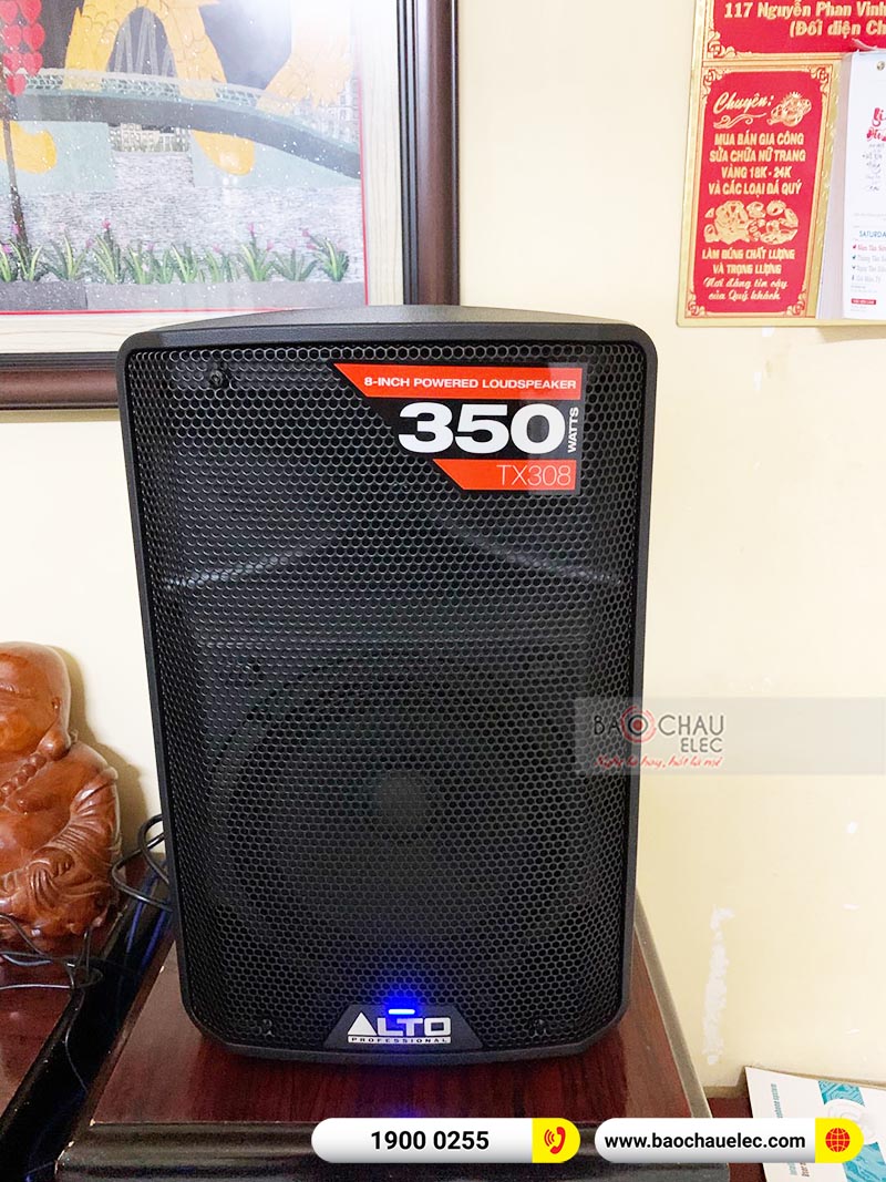 Dàn karaoke của gia đình anh Hà