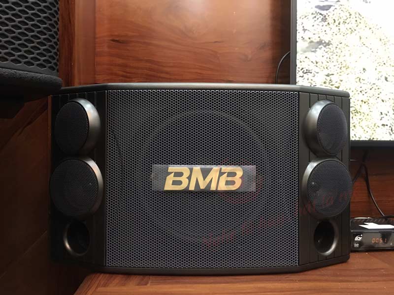 Dàn karaoke hơn 100 triệu của cô Diệp tại Ngô Quyền (HP)