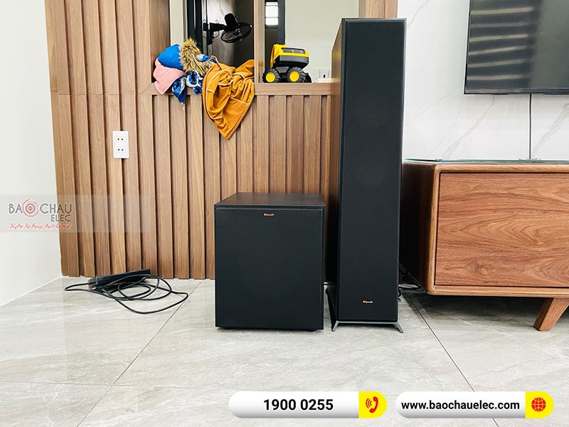 Dàn nghe nhạc của gia đình anh Trung