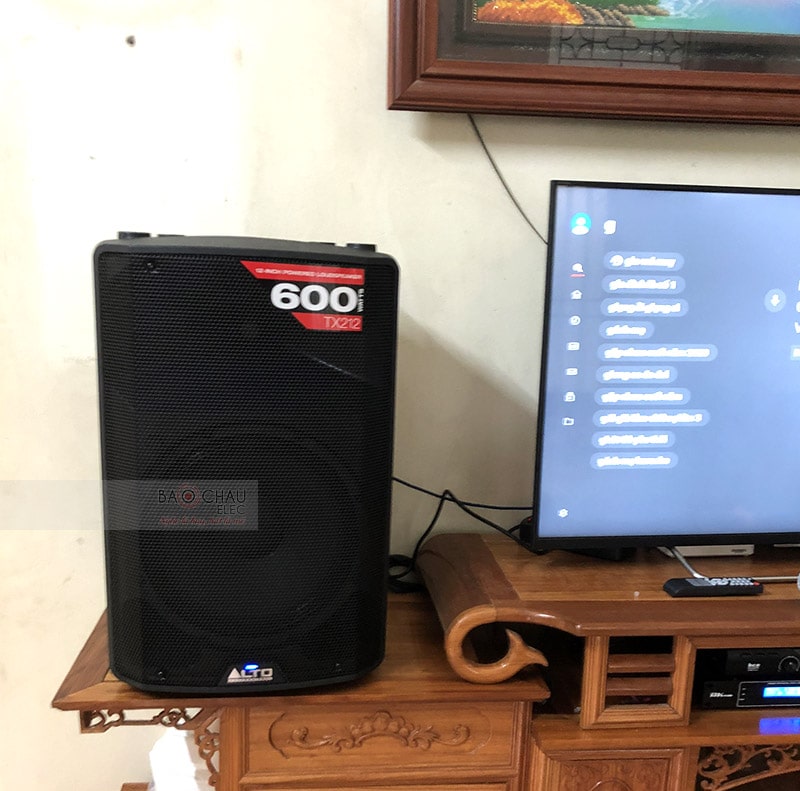 Loa Alto TX212 sử dụng cho dàn karaoke gia đình hoặc ở những dàn âm thanh chuyên nghiệp, những sự kiện lớn, tiệc ngoài trời, show nhạc, sân khấu hoặc trong các phòng trà, cafe hát cho nhau nghe.