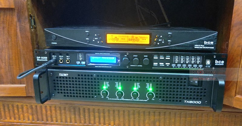Cục đẩy 4 kênh SAE TX800Q kết hợp với vang số BCE DP 9200 Bluetooth giữ nhiệm vụ khuếch đại và xử lý tín hiệu âm thanh ra loa hay nhất