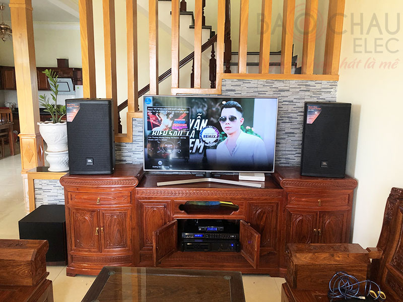 Tổng thể dàn karaoke của gia đình anh Kiểm sau khi được lắp đặt hoàn thiện