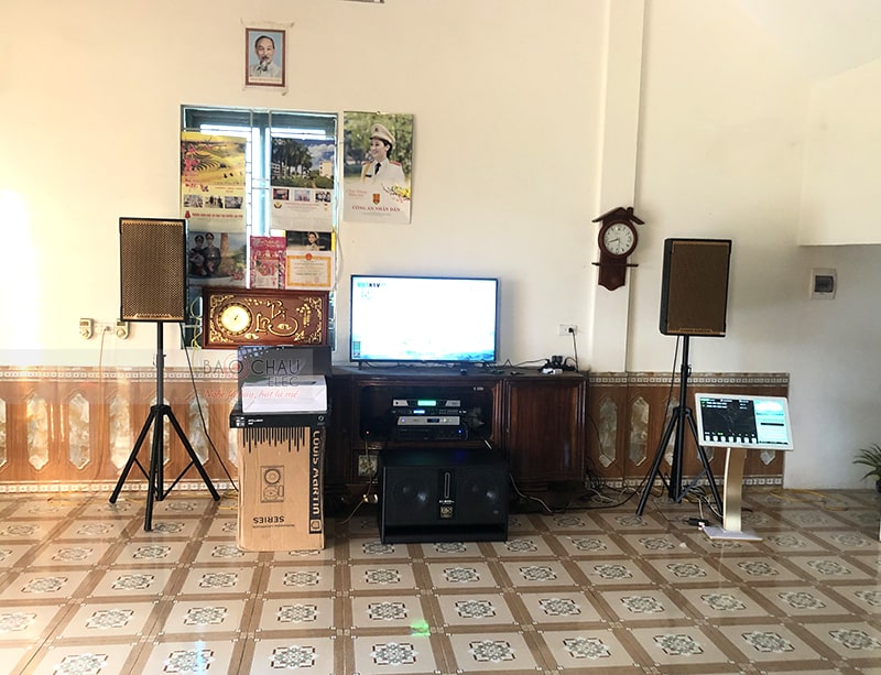 Tổng thể dàn karaoke của gia đình anh Ngọc sau khi được đội ngũ kỹ thuật viên của Bảo Châu Elec Thanh Hóa lắp đặt hoàn thiện