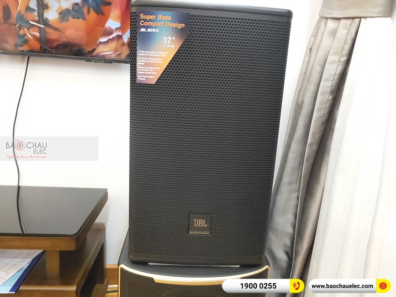 Dàn karaoke của gia đình anh Nam