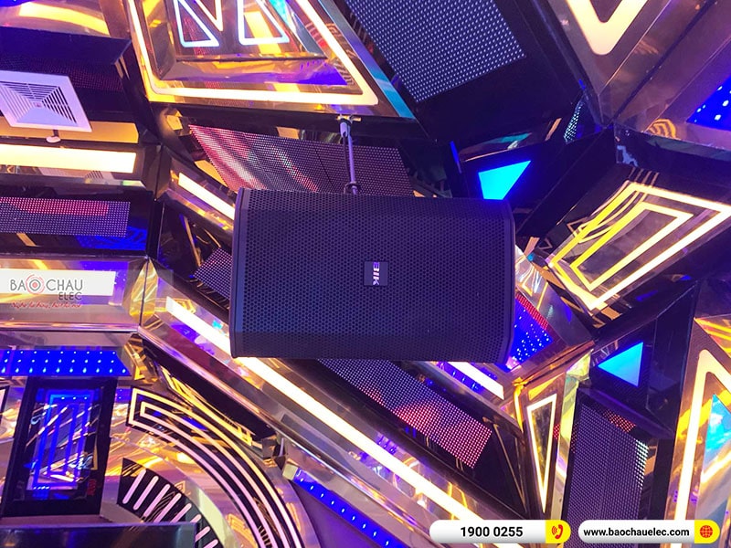 Dàn karaoke của gia đình anh Sang