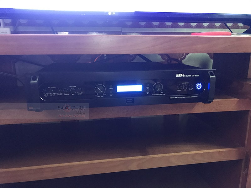 Đẩy liền vang kèm micro không dây BKsound DP6000 - thiết bị 3 trong 1, nhỏ gọn, tiện lợi, dễ sử dụng, phù hợp với nhiều không gian giải trí khác nhau cho phòng từ 20 - 30m2