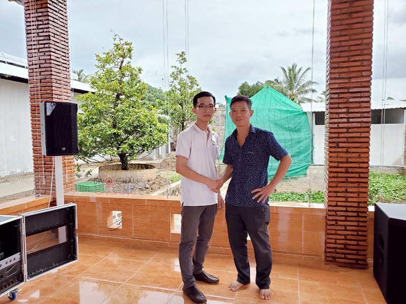 Anh Nguyên rất hài lòng về chất lượng các thiết bị trong bộ dàn cũng như sự chuyên nghiệp của đội ngũ kỹ thuật viên Bảo Châu Elec