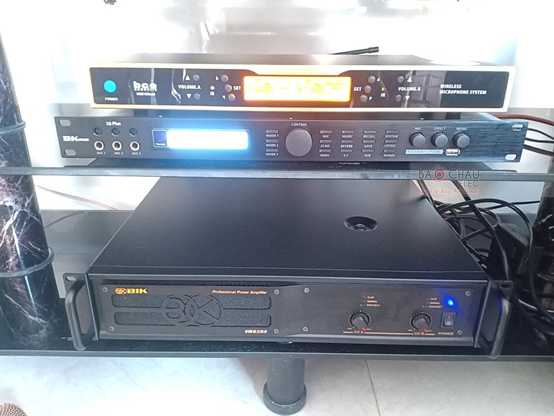 Cục đẩy BIK VM 620A kết hợp cùng vang số BK sound X5 Plus giữ nhiệm vụ xử lý và khuếch đại âm thanh ra loa hay nhất, mang đến cho gia đình những phút giây thư giãn tuyệt vời cùng âm nhạc