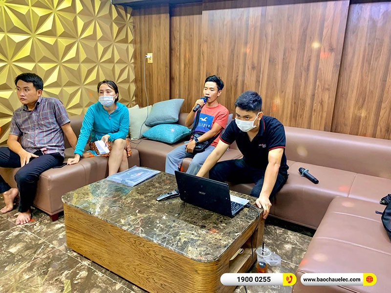 Dàn karaoke của gia đình chị Trinh