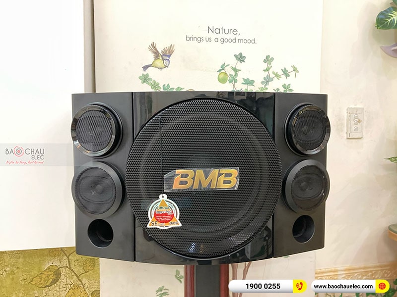 Dàn karaoke của gia đình anh Chí