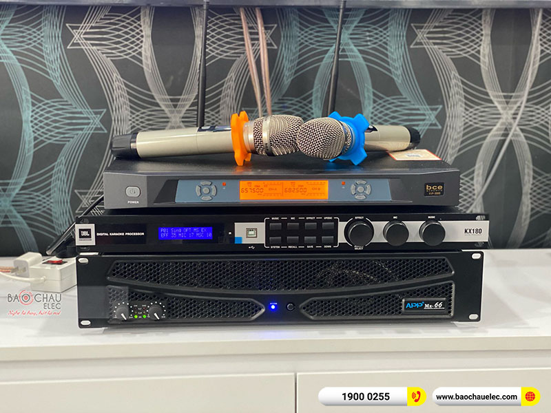 Dàn karaoke của gia đình anh Hân