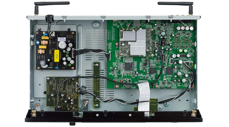 Bộ giải mã DAC Denon DNP-800NE linh kiện hiện đại, khả năng xử lý âm thanh hoàn hảo