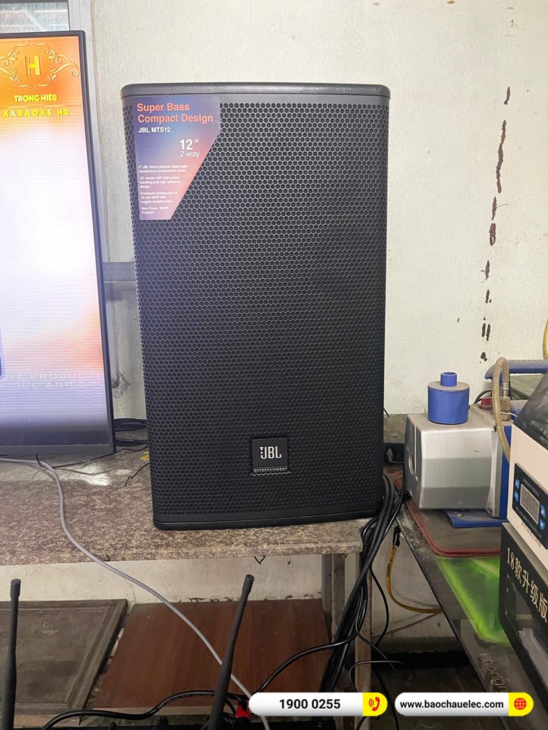 Lắp đặt dàn karaoke trị giá khoảng 60 triệu cho anh Dương tại Hà Nội