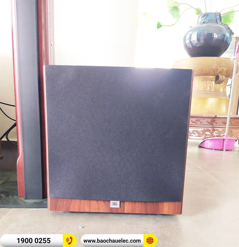 Lắp đặt d&agrave;n karaoke trị gi&aacute; gần 100 triệu cho chị Dương ở H&agrave; Nội