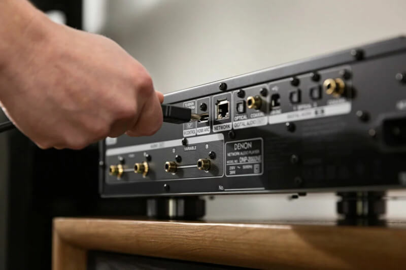 Đầu Denon DNP-2000NE