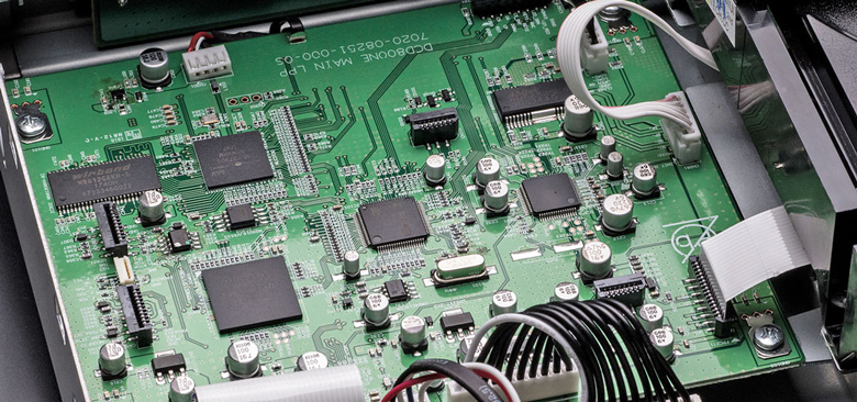 Đầu CD Denon DCD-800NE nhiều linh kiện hiện đại