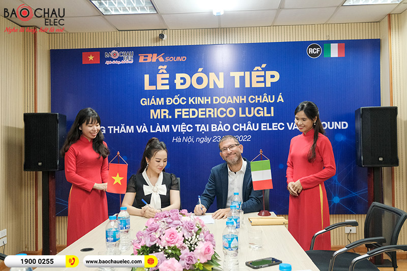 Giám đốc RCF khu vực Châu Á Mr.Federico Lugli có chuyến ghé thăm và làm việc tại Bảo Châu Elec