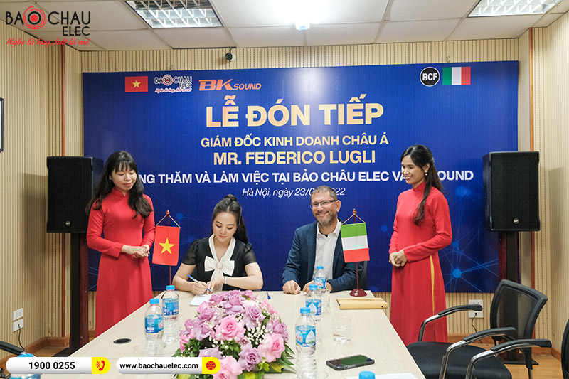 Giám đốc RCF khu vực Châu Á Mr.Federico Lugli có chuyến ghé thăm và làm việc tại Bảo Châu Elec