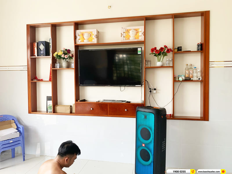 Bàn giao Loa JBL Partybox 1000 và Micro BKSound A3 Pro New hơn 23tr cho anh Phong ở TPHCM