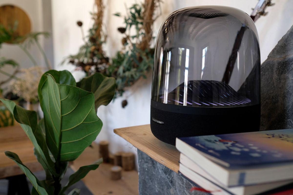 Loa Harman Kardon Aura Studio 3