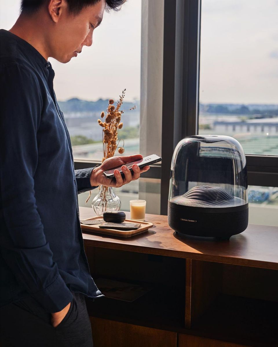 Loa Harman Kardon Aura Studio 3