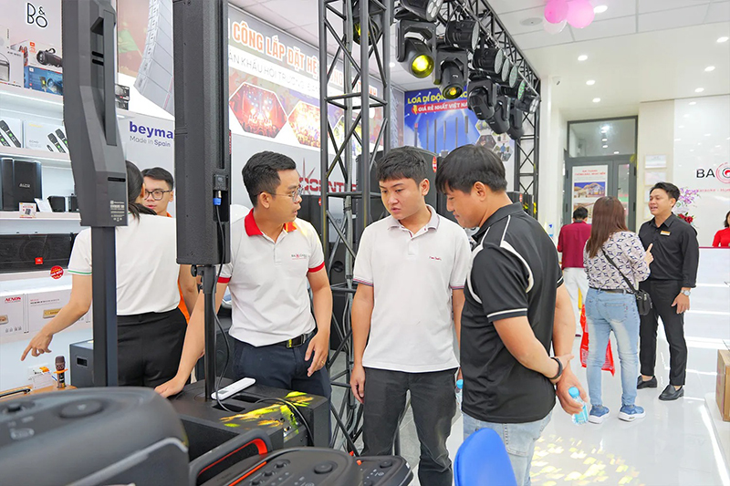 Showroom Bảo Châu Elec