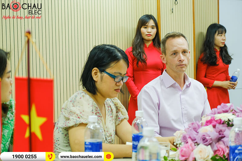 Giám Đốc Alto Professional khu vực Châu Á Thái Bình Dương Mr. Mark Spies sang thăm và làm việc tại Bảo Châu Elec