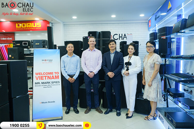 Giám Đốc Alto Professional khu vực Châu Á Thái Bình Dương Mr. Mark Spies sang thăm và làm việc tại Bảo Châu Elec
